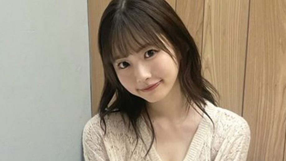 八伏紗世、童顔スラリ…超絶美脚