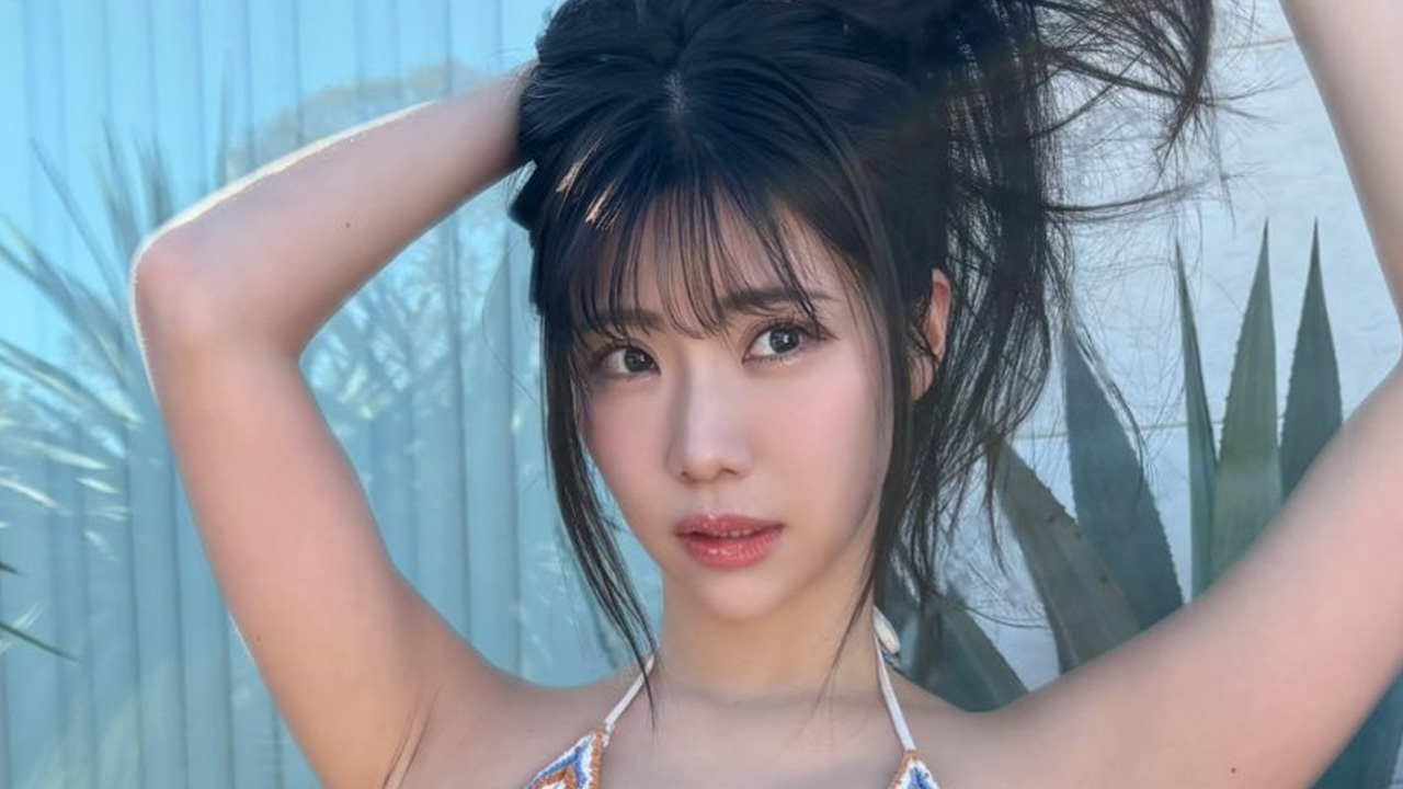 鈴木ふみ奈、爆裂三連発!!!の画像1