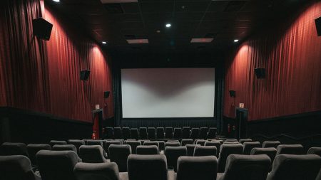 2位ダウンの『名探偵コナン 隻眼の残像』特典商法に賛否！　『岸辺露伴』新作には絶賛も……映画興収ランキングトップ10