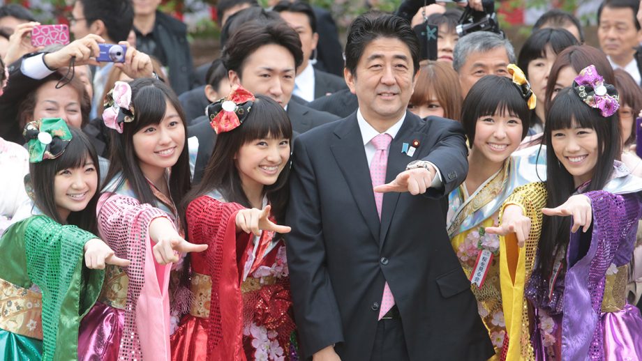 ももいろクローバーZの現在地　地方自治体とコラボで大成功、高齢化してもなお応援を続けるモノノフたち…変わらぬ人気の理由