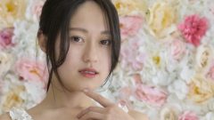 藤原ナミ、華やかにランジェリー