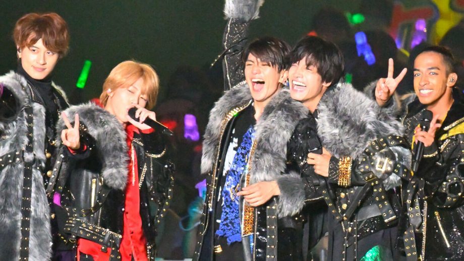 Aぇ! group、1stアルバム初日19万枚……売り上げが“イマイチ伸びていない要因”とは？