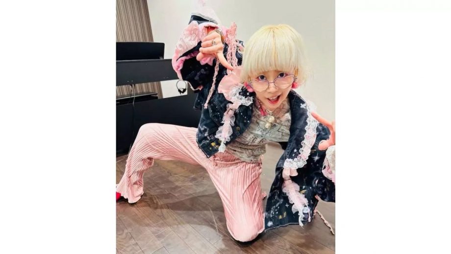 純子、黙るってよ！ 爆音歌唱講師の声帯沈黙記