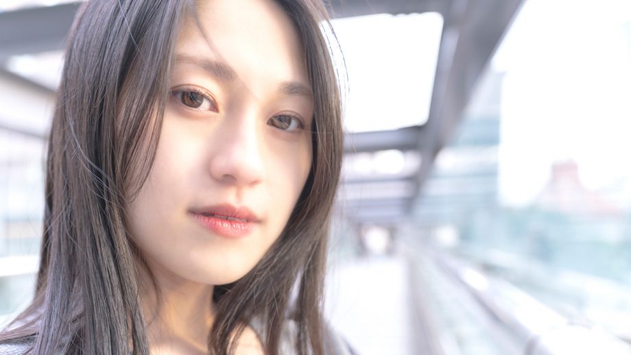 【藤原ナミ】天性のスタイルで魅せる美女のラジコン愛