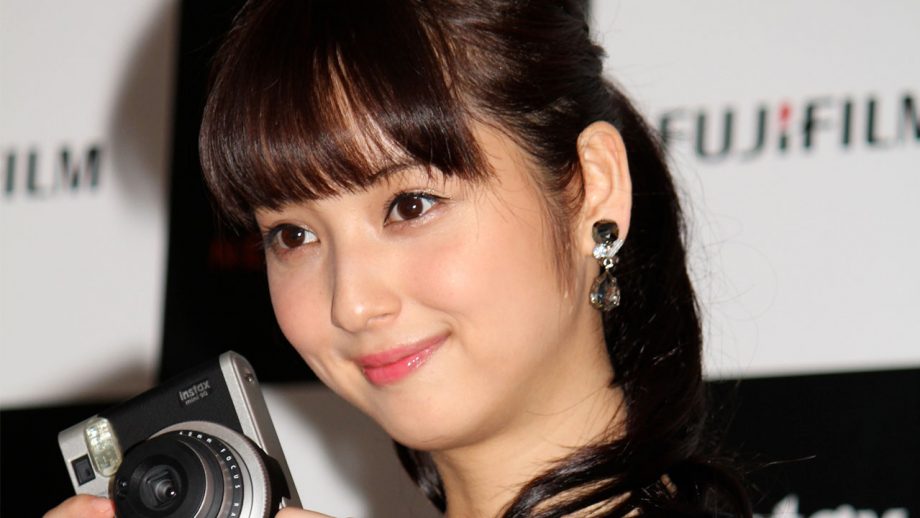 佐々木希、渡部建の不倫に言及で話題！　なぜ“大根役者”から「好感度女優」へ大逆転できたのか