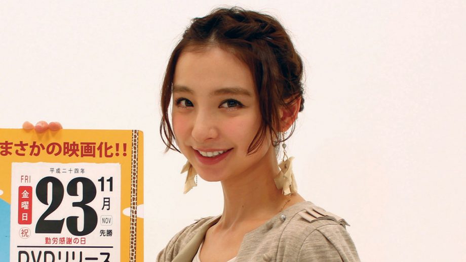 離婚から2年……篠田麻里子なぜ“需要増”？ 「女性に勇気を与えた」アワード受賞相次ぐ今