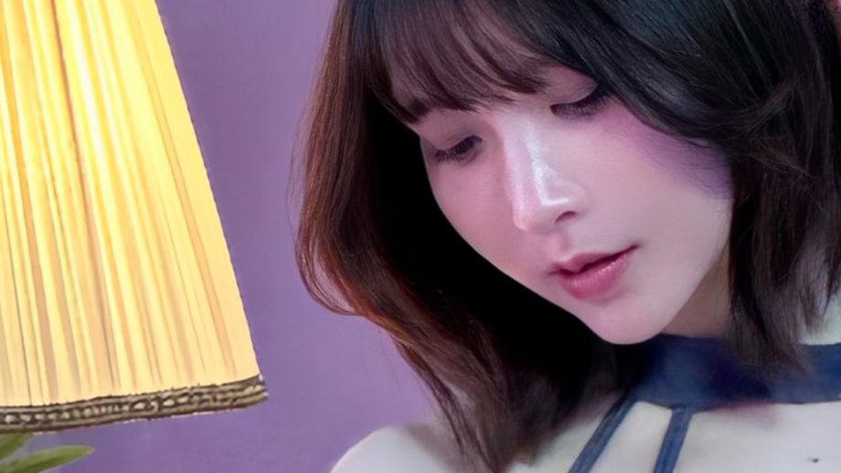 あまつまりな、ハイレグDENIM