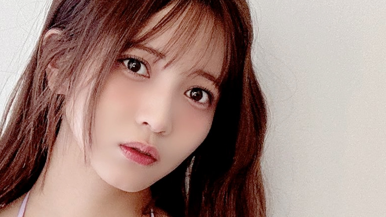 黒嵜菜々子、圧倒的透明感の画像1