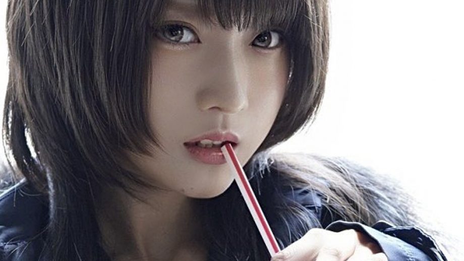 火将ロシエル、スタイリッシュに艶露出