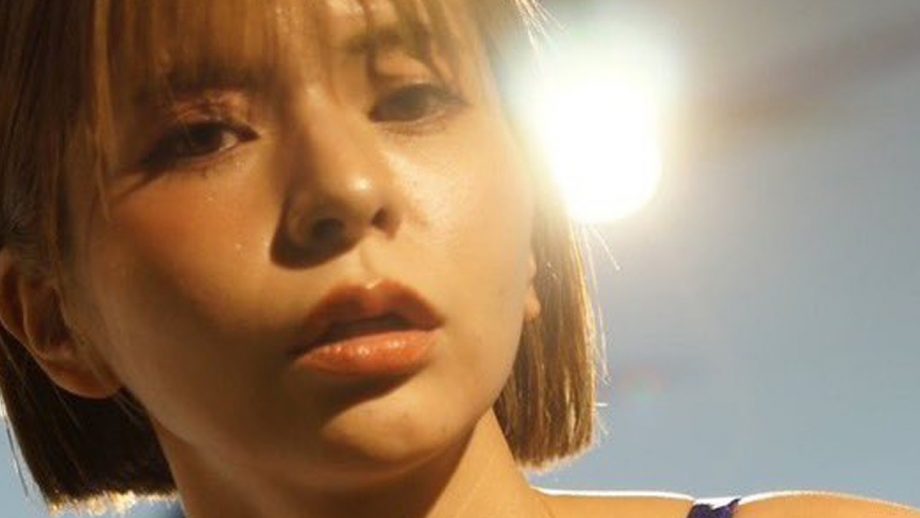 紅羽祐美、覚醒の艶ポスト