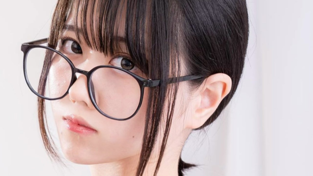 とよ様、地味子のコスプレの画像1
