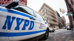 ニューヨーク市警の警察官が減少　勤務厳しく離職相次ぎ業務に支障