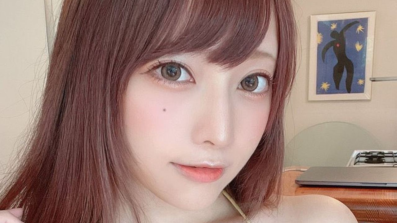 宮本彩希、金ビキニで万バズの画像1