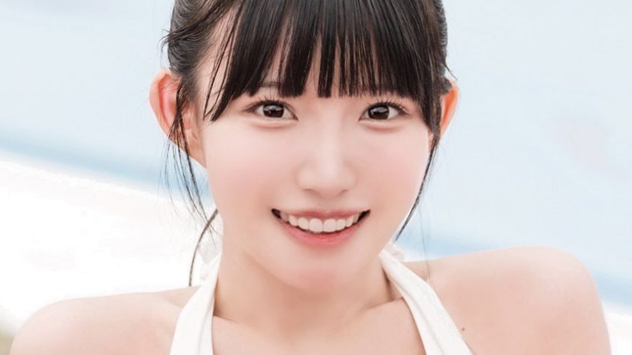 五百木いお、ふわふわ絶妙ポーズ