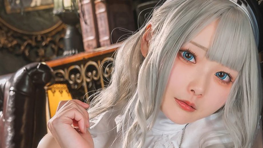 ひめこ、魅惑の黒スト美脚