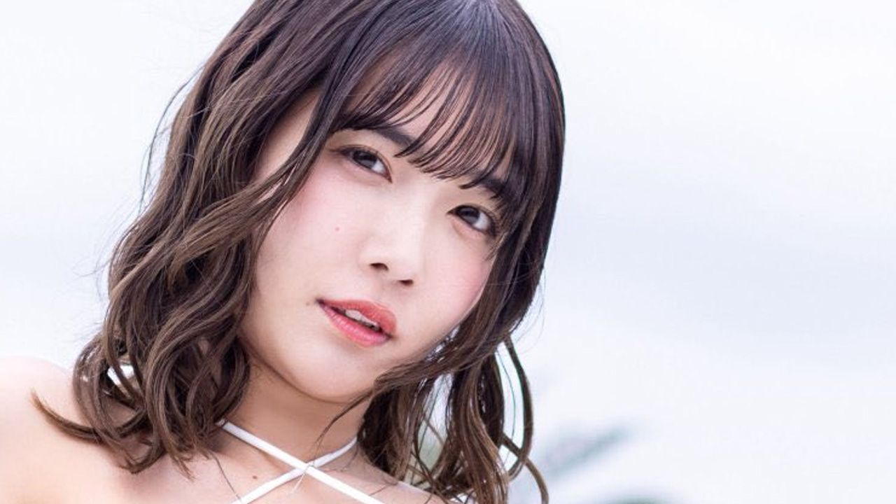天羽希純、ビキニライダーの画像1