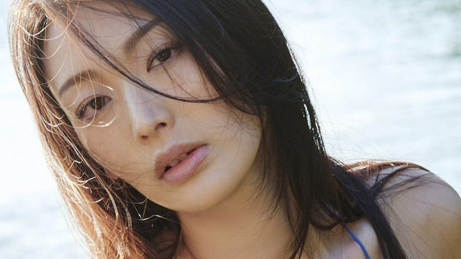 風吹ケイ、色気ダダ漏れ見事ボディ