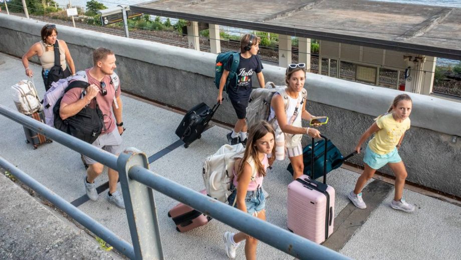 大学定員63万人の崩壊：創作とAIと地域が切り拓く、18年後の“教育の居場所”