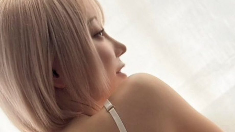 篠崎こころ｜熱を帯びた午前11時