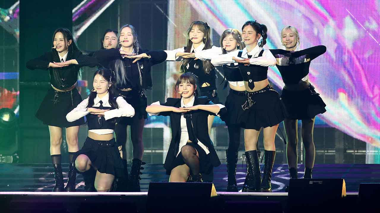 K-POP「限界」の始まりか? NiziU、アリーナではなくホールツアー開催で透けて見える人気の陰りの画像1