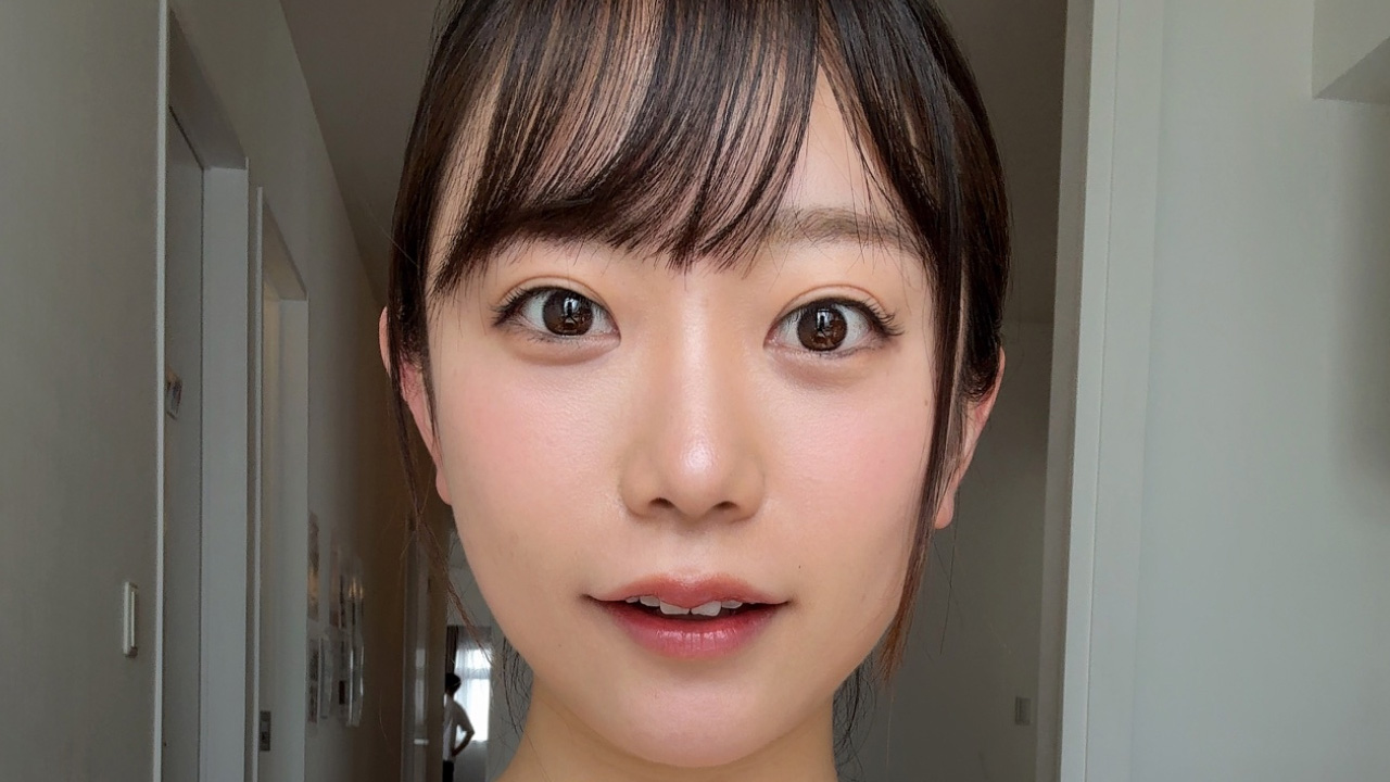 佐野なぎさ、もはやUネックの画像1