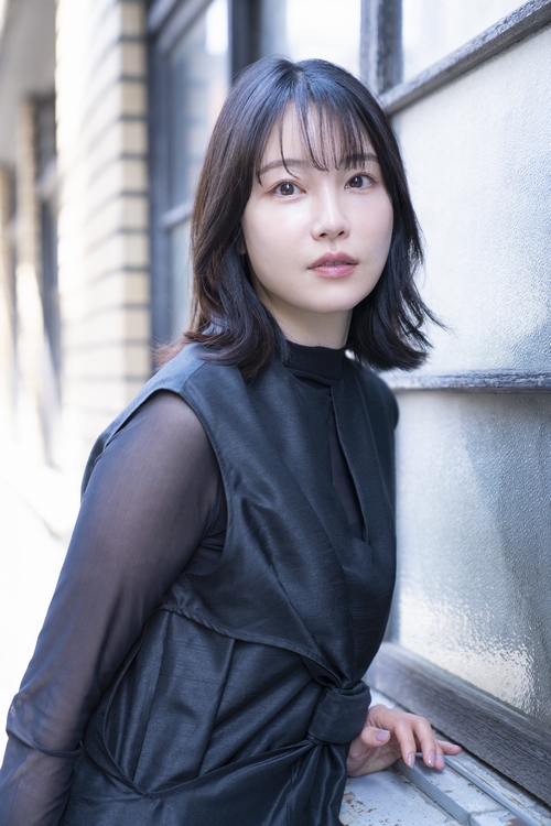 国内外から熱い注目を浴びる実力派俳優・向里祐香インタビュー 山本直樹の名作を実写化した映画『YOUNG&FINE』で風変わりな高校教師を好演の画像7