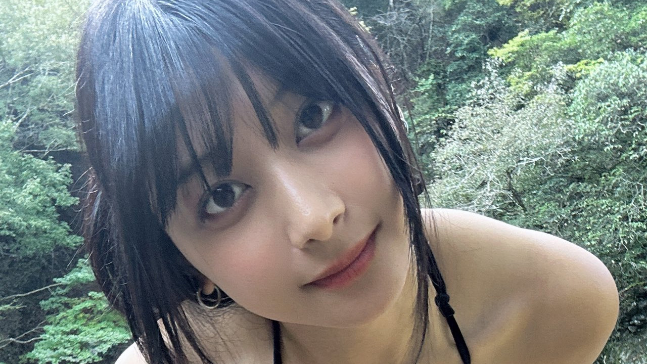 椚マイカ、リバーサイドビキニの画像1
