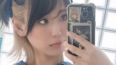 つんこ、飛び出すマイクロ美バスト