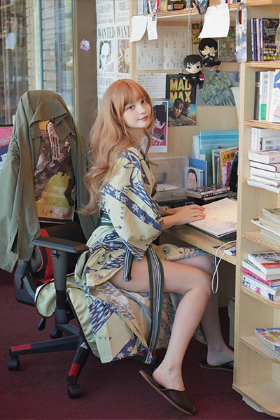 ケイティ、欧風はだけ美女の画像2