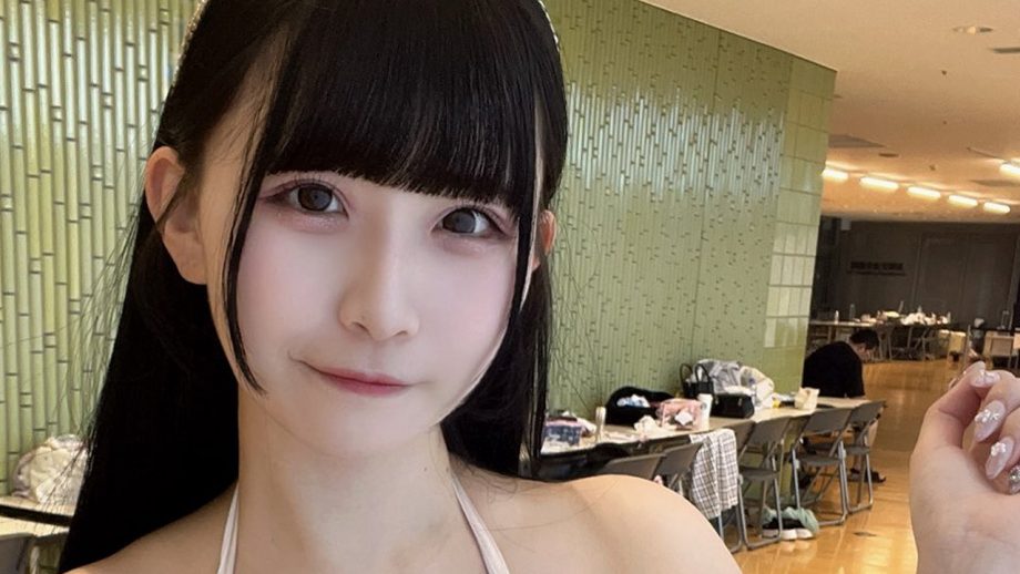 拍羽想、伝説ビキニでグンバツBODY