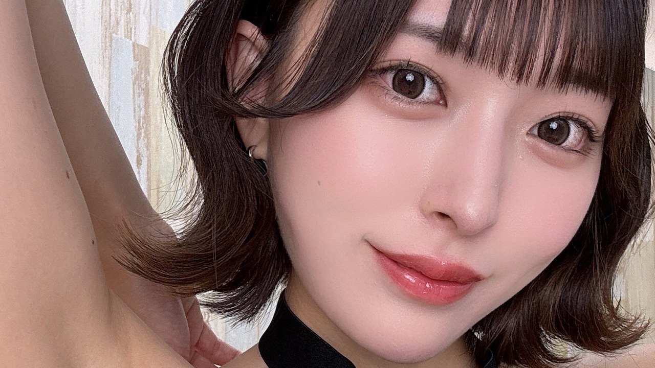 柚乃りか、丸わかり美ワキの画像1