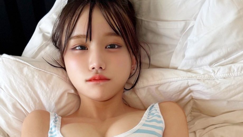 みもれもん、抜群の縞パン