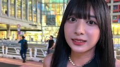 椚マイカ、ビジュ爆発カノジョ