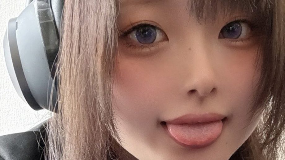 天然水「ゲーマー彼女」