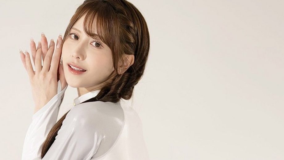 名取くるみ、黄金比のS字ライン