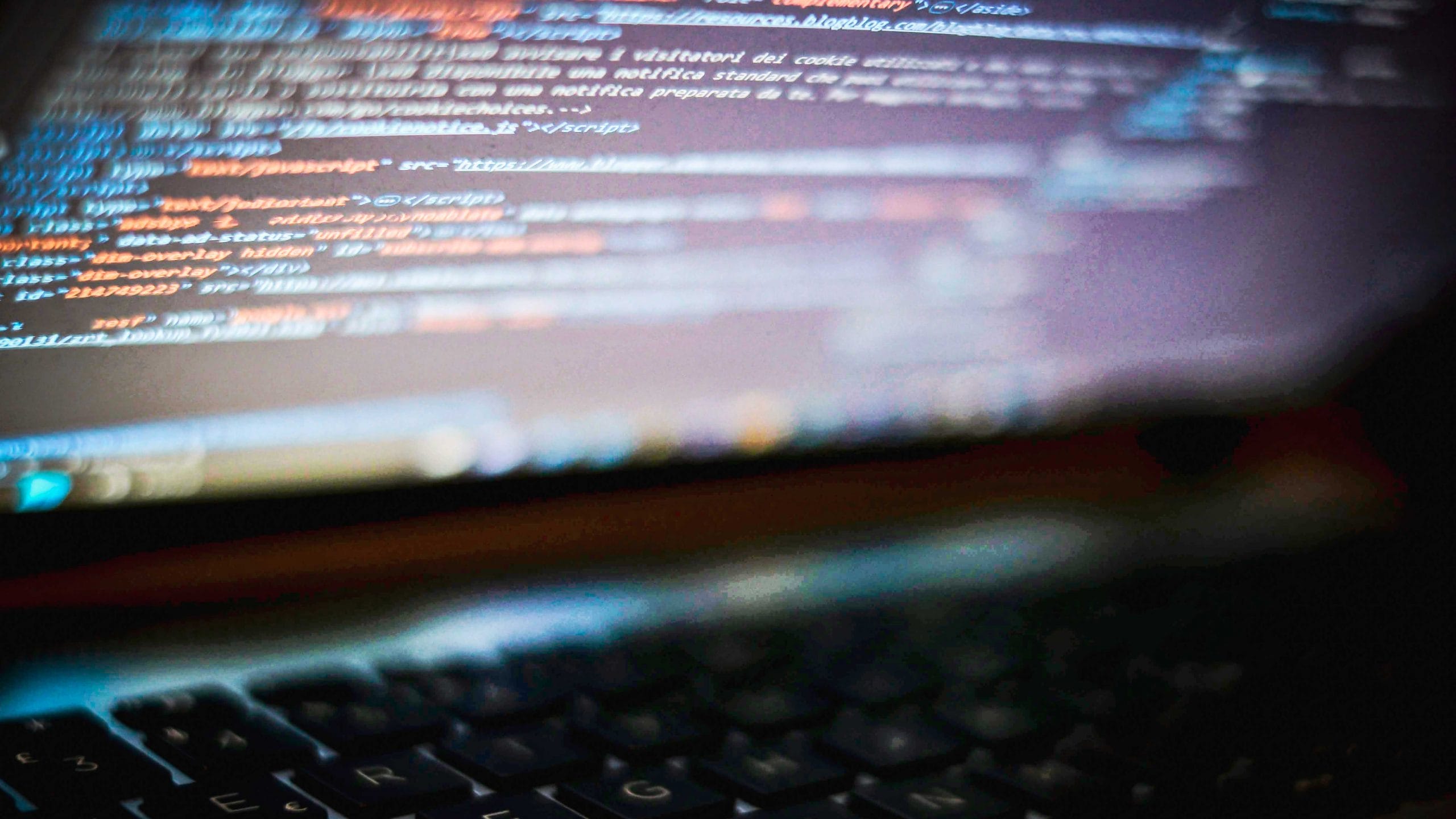 厚労省のサイトだと思ったらFXの勧誘サイトだった!?　企業のキャンペーンなどで取得されたドメインが悪用される──ドメインハイジャックの真相の画像1