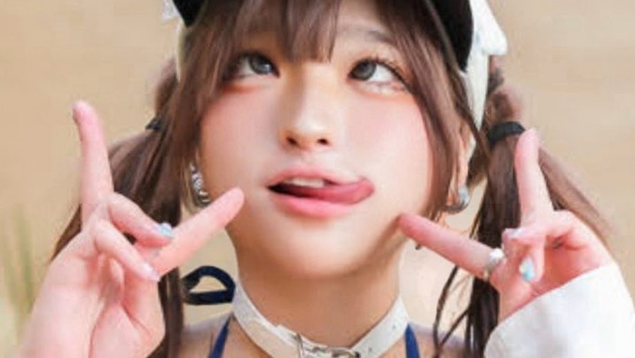 雪音氷菜、寄り目と寄り乳