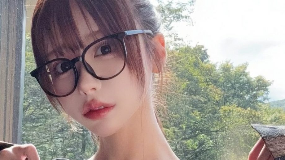 白田まい｜窓越しの秘密