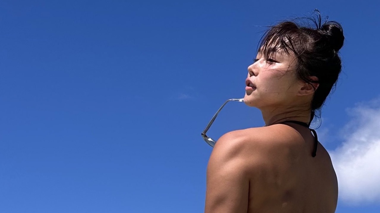 ブラマジ田中、海と青空と大臀筋の画像1