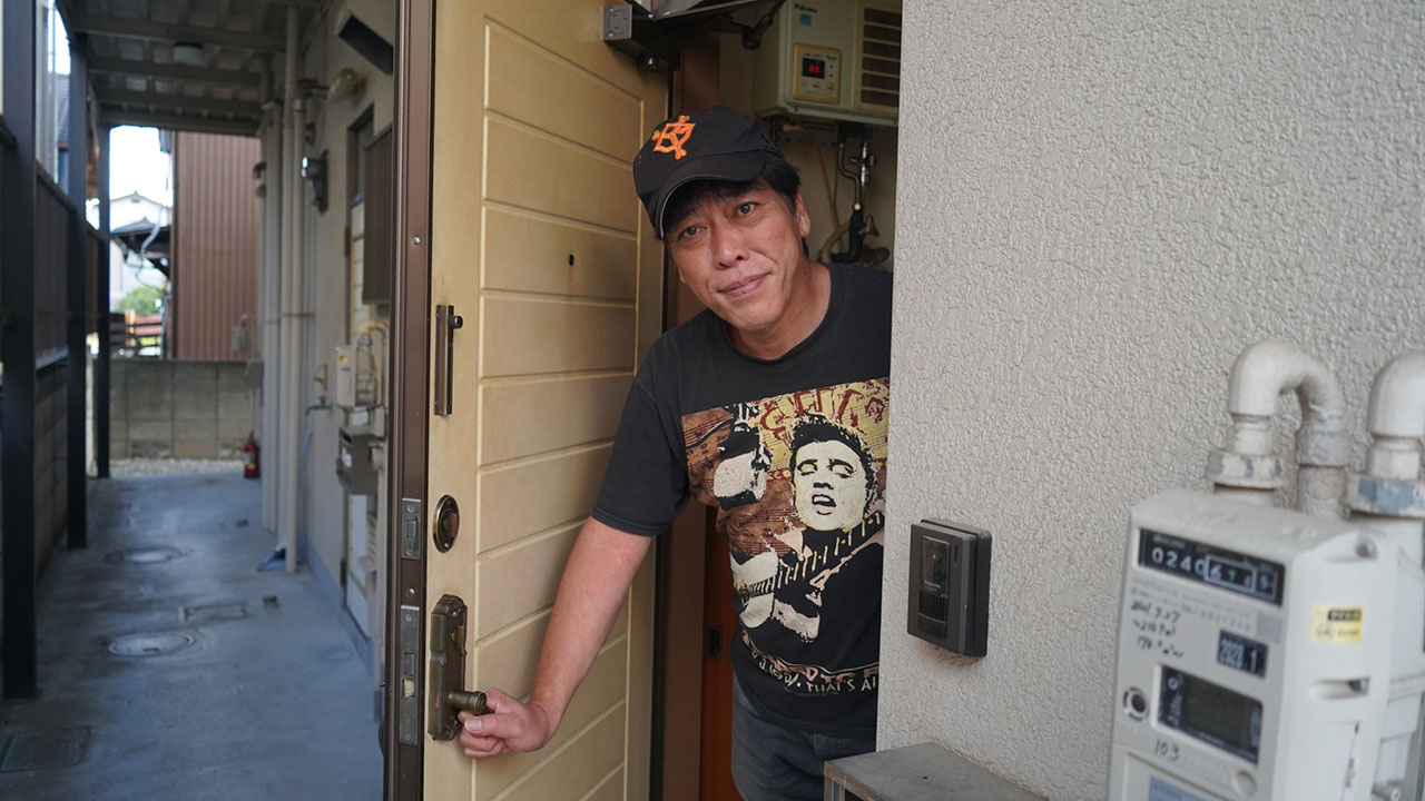 「お金がなくなって、近所の神社から柿を“拝借”して食べてたよ」――『ザ・ノンフィクション』で注目のクズ芸人! ガッポリ建設・小堀敏夫の知られざる半生の画像5