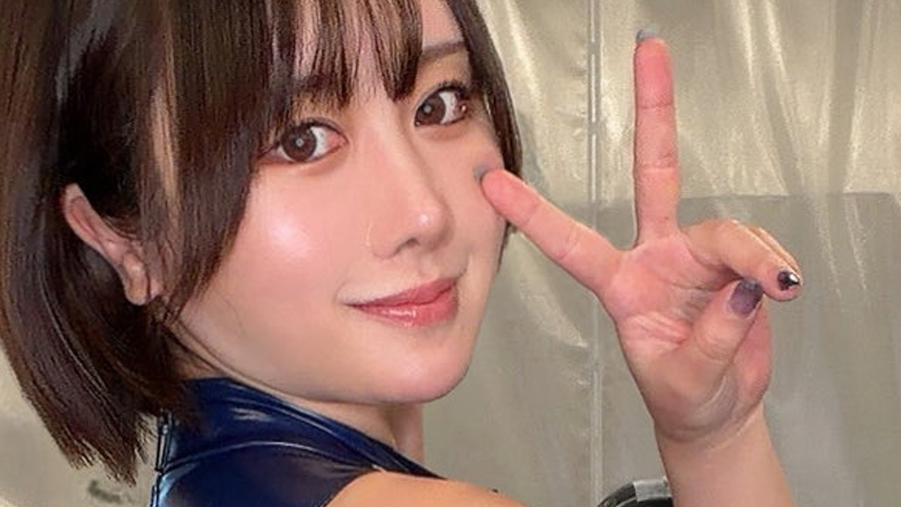 鳥海かう「競泳水着×デカSiri」の画像1