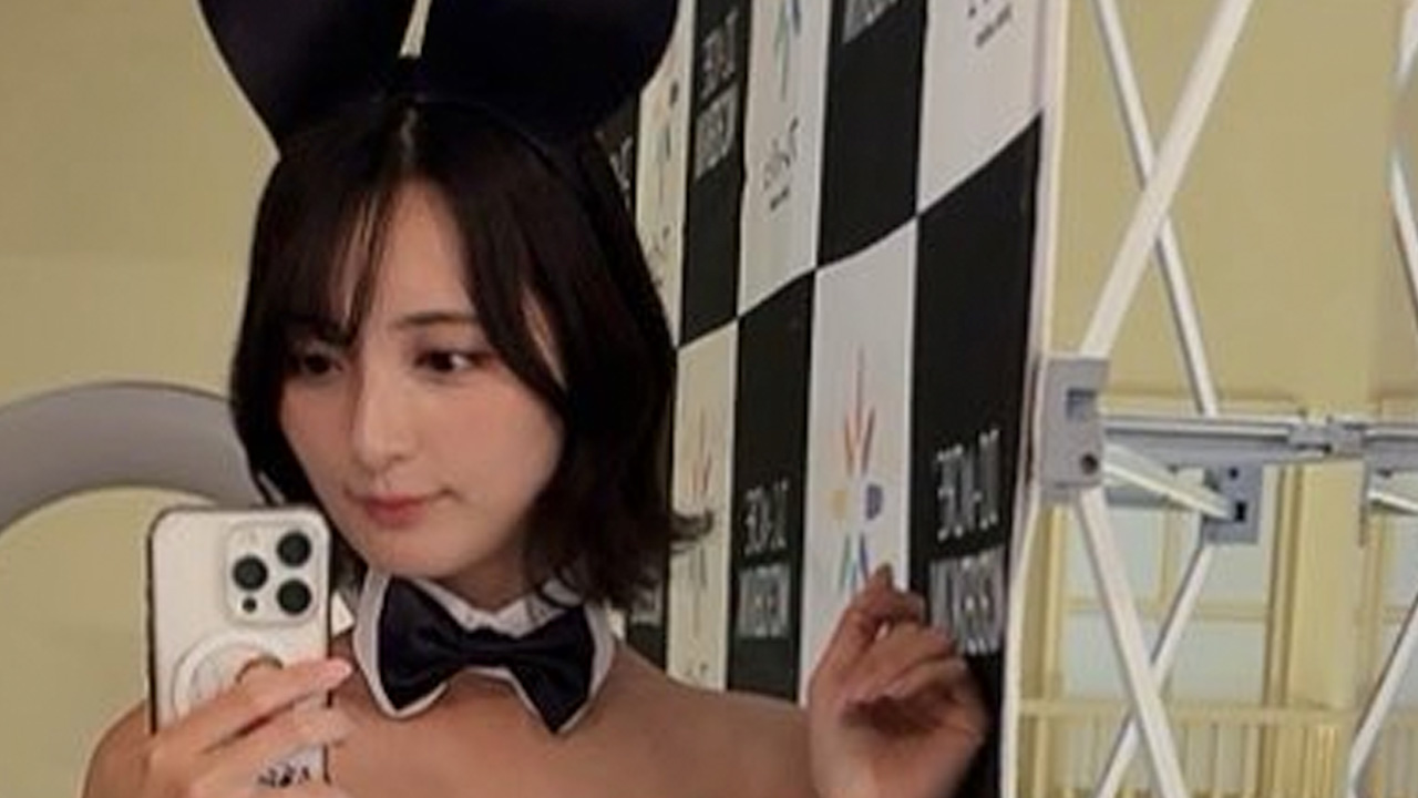 宇佐美彩乃、バニーバニーセルフィーの画像1