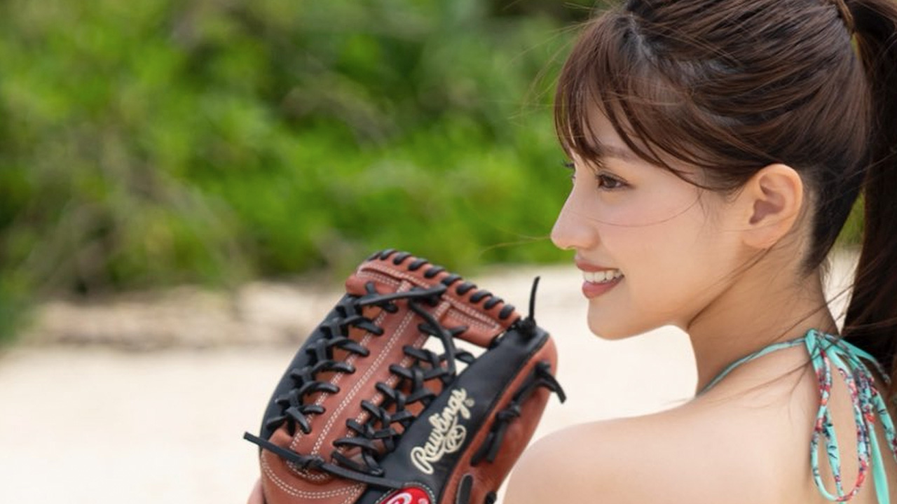 花咲楓香｜砂浜のストライクの画像1