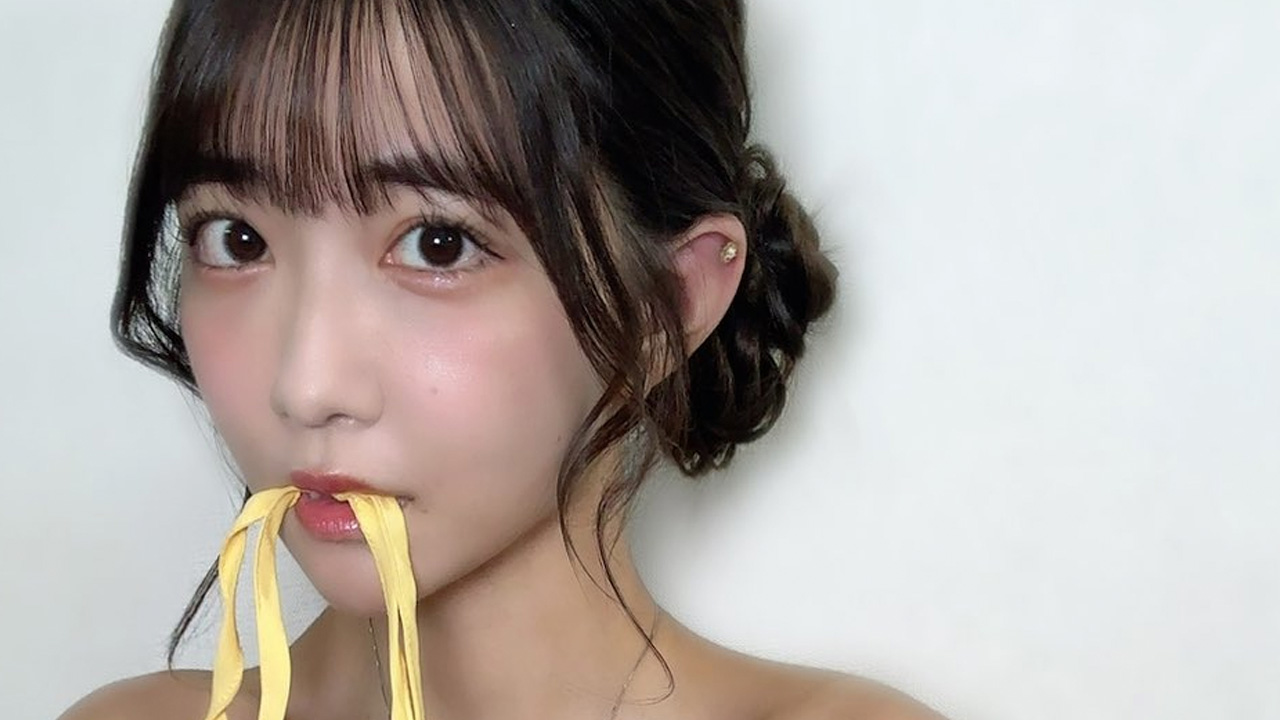 天羽希純、くわえほどけドレスの画像1