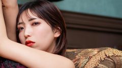 櫻井まち｜黒薔薇のソファ