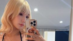 霜月めあ、金髪黒ギャルむちむちピース