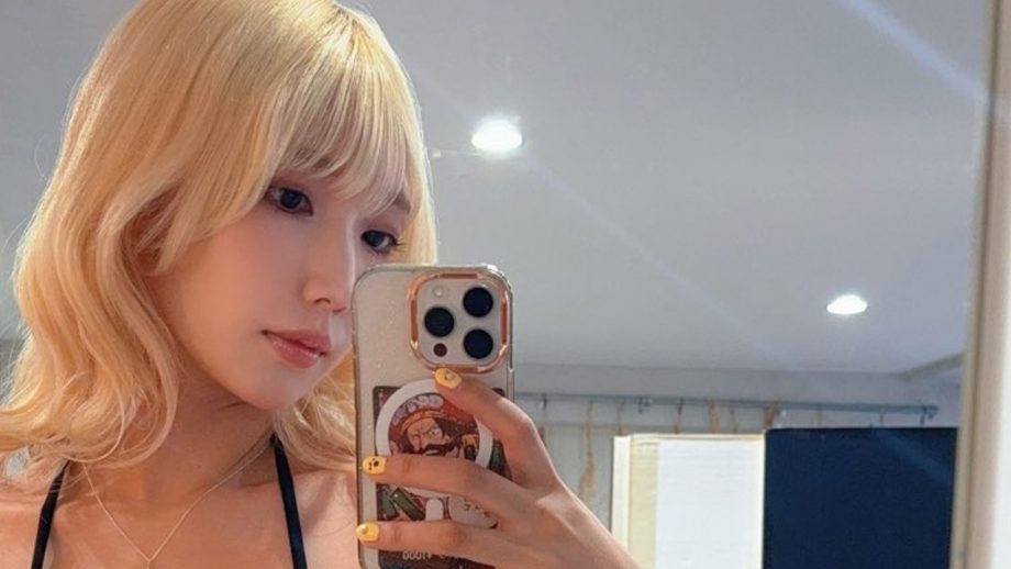 霜月めあ、金髪黒ギャルむちむちピース