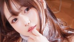 ユウナ｜灰色のスカーフ、柔らかな光