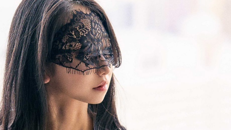 雁木マリ｜窓辺の仮面姫