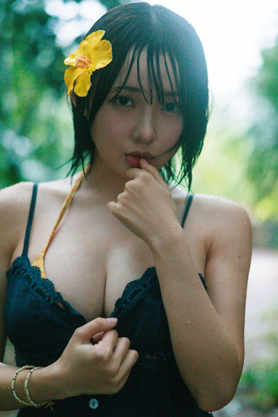 小倉あずさ｜雨に咲くひとひらの熱の画像2